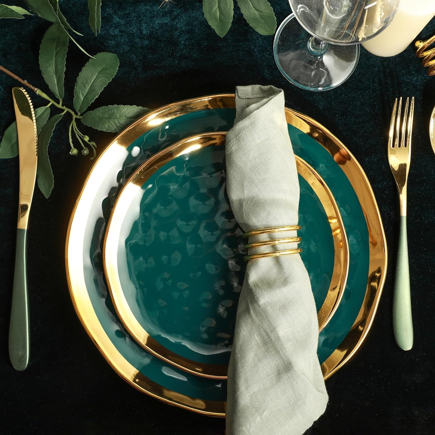 Florian Modern Porcelain Dish Set, 32-Piece Dishes for 8, Gold and Green (Porcelain Dinnerware Set)