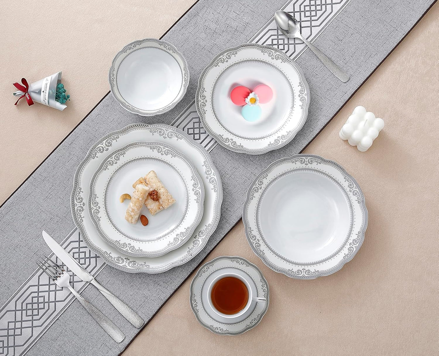24 Piece Victoria Design Porcelain Wavy Edge Dinnerware Set, White