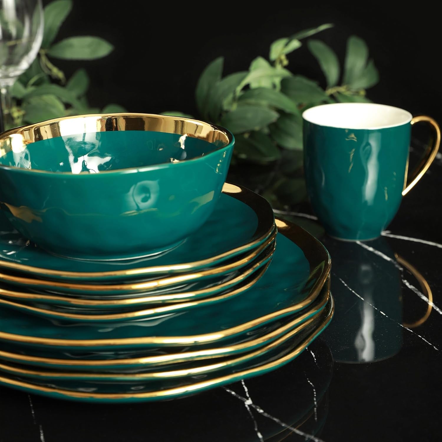 Florian Modern Porcelain Dish Set, 32-Piece Dishes for 8, Gold and Green (Porcelain Dinnerware Set)