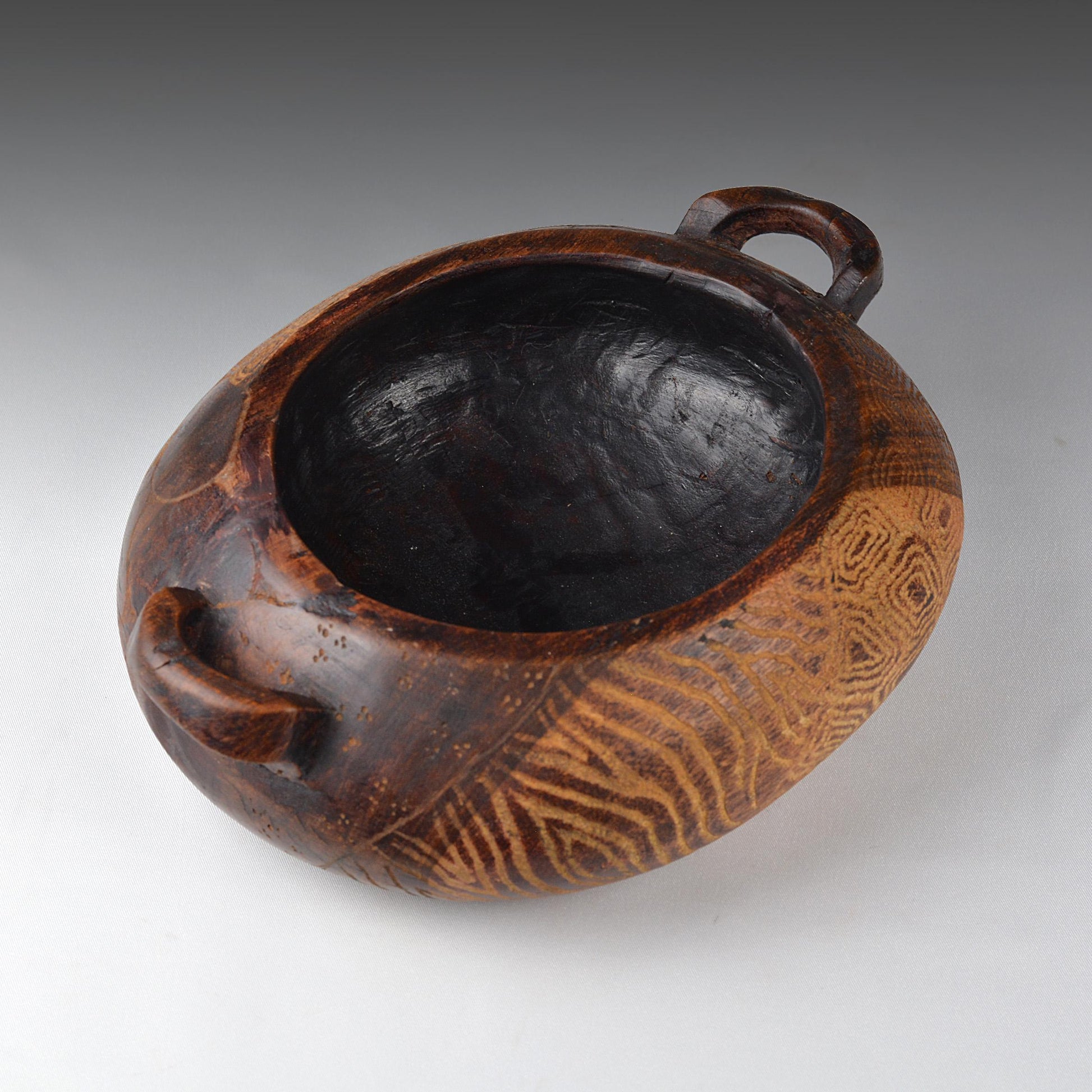Old Hand Carved African Tribal Decorative Wooden Ceremonial Bowl with 2 Handles 9.3”/21.2Cm (N3415)