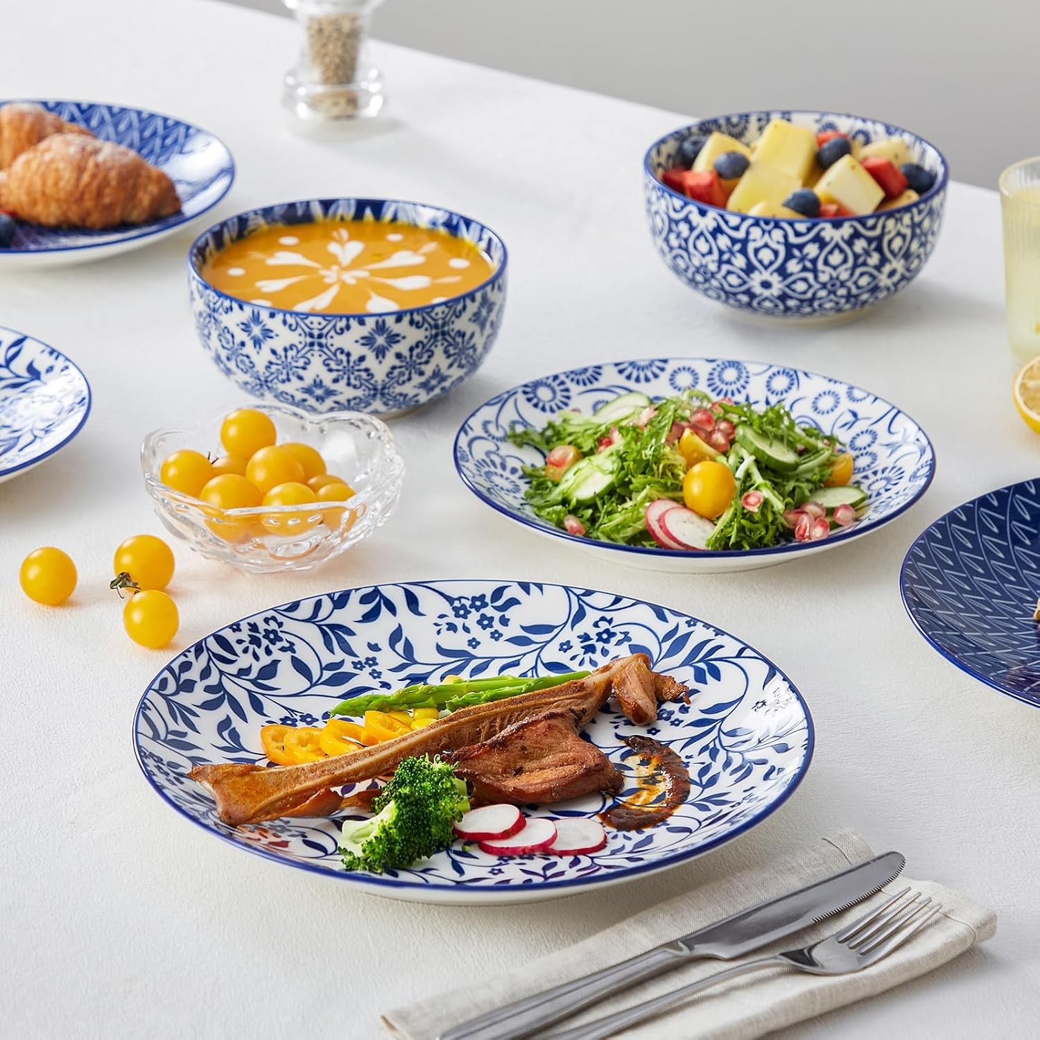SELENE Plates and Bowls Set for 4, 12 Pieces Dinnerware Sets, Mircowave and Dishwasher Safe Dishes Set, Porcelain Blue Dinnerware