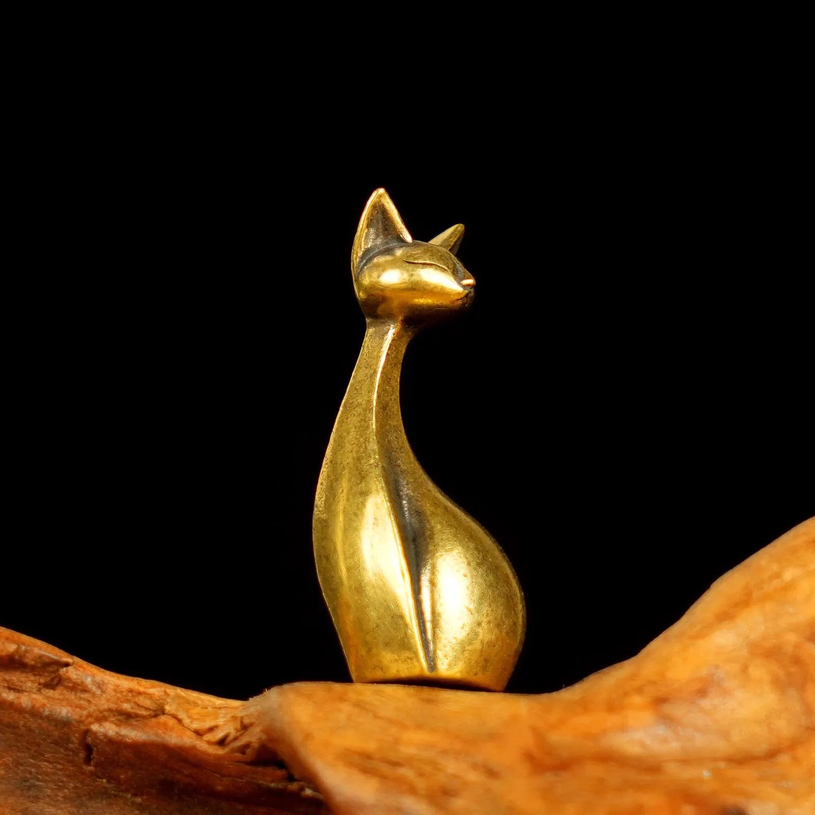 Solid Brass Cool Cat Statue - Retro Peek-A-Boo Feline Sculpture, Elegant Desk Decor & Collectible Gift for Cat Lovers