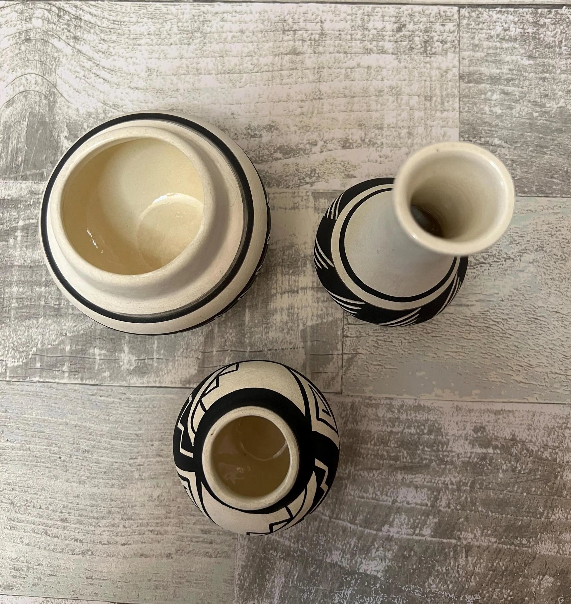 Set of 3 Native American Hand Painted Pottery Vase and Pots Signed S. Deer VTG