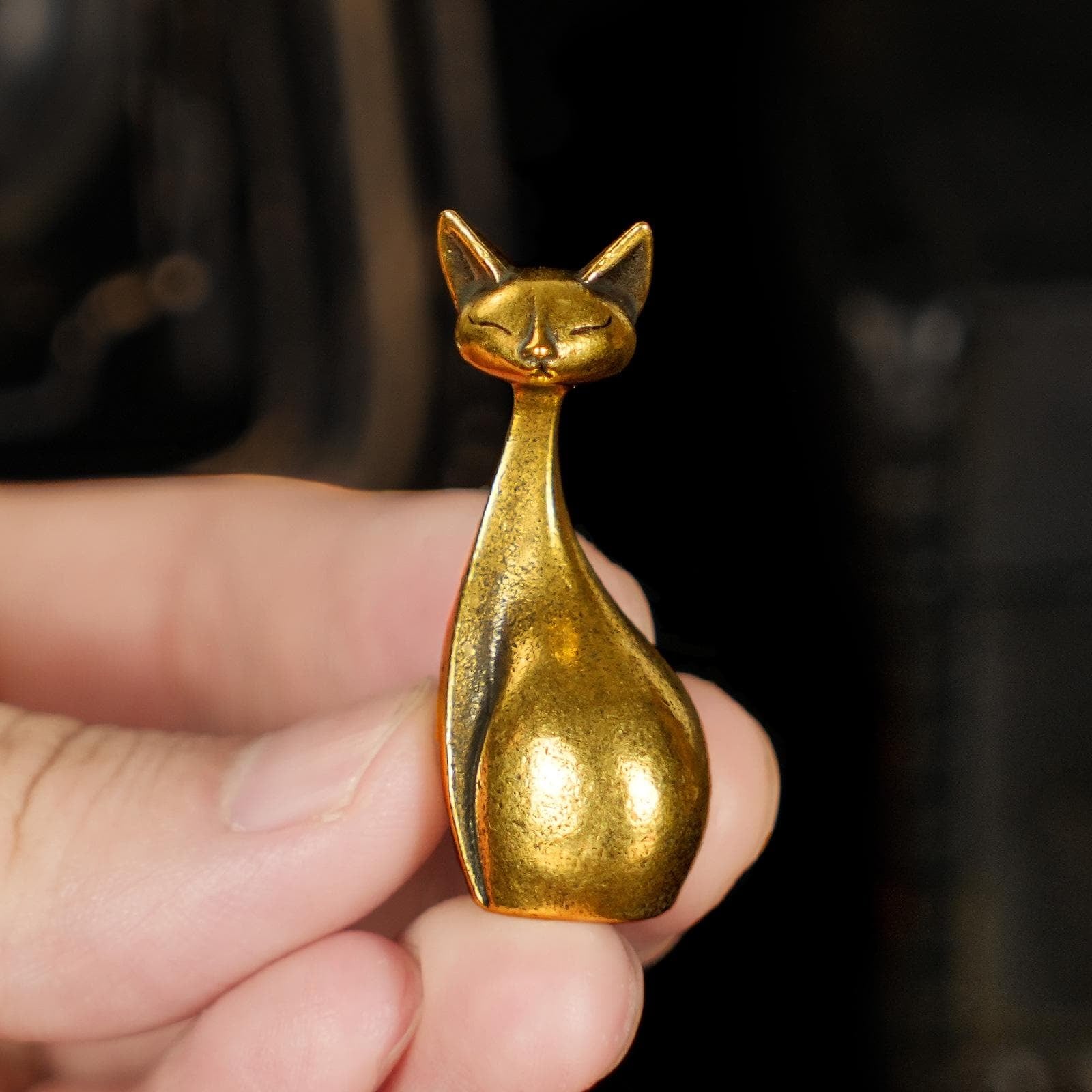 Solid Brass Cool Cat Statue - Retro Peek-A-Boo Feline Sculpture, Elegant Desk Decor & Collectible Gift for Cat Lovers