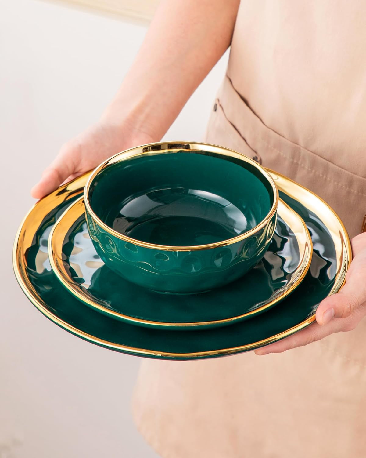 12 Pieces Plates and Bowls Sets, Porcelain Green and Gold Dinnerware Sets, round Dinner Plates Dishes Set Service for 4, Dishwasher Safe and Scratch Resistant, Green
