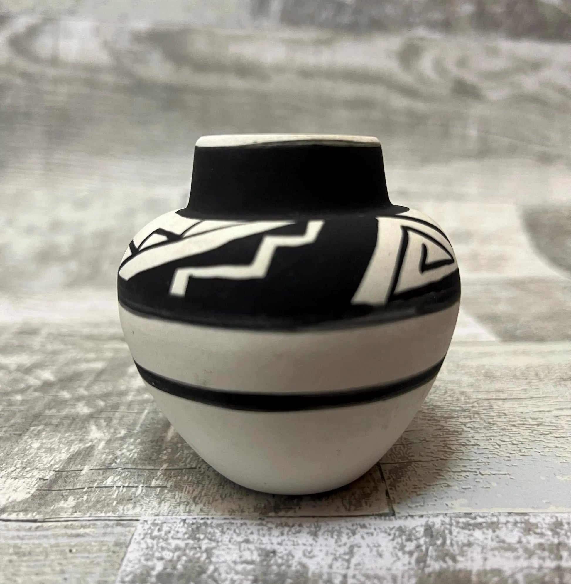 Set of 3 Native American Hand Painted Pottery Vase and Pots Signed S. Deer VTG