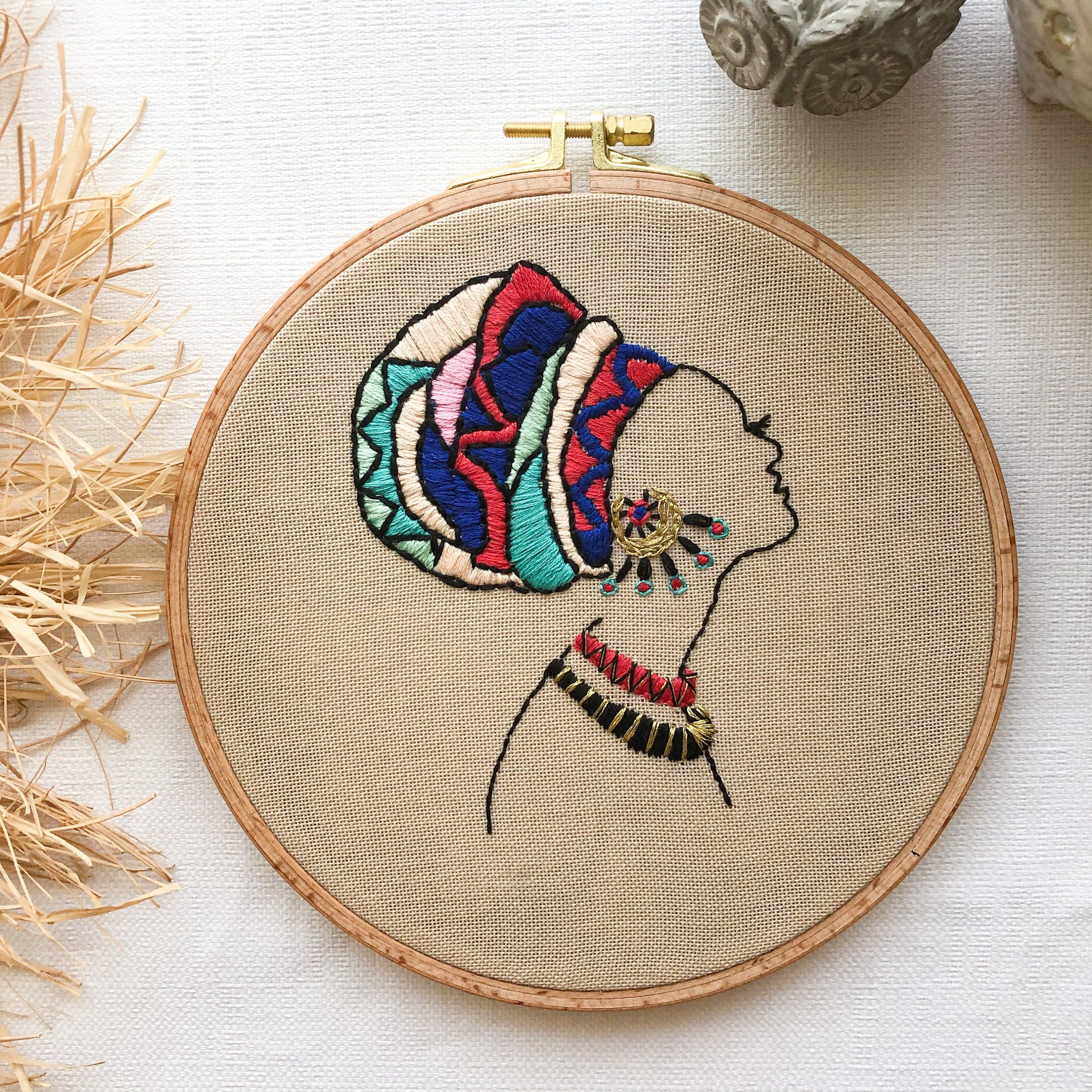 African Girl Embroidery Kit. Hand Embroidery Hoop Art. Line Art Embroidery. Modern Embroidery. Adults Craft. DIY. Embroidery Hoop.