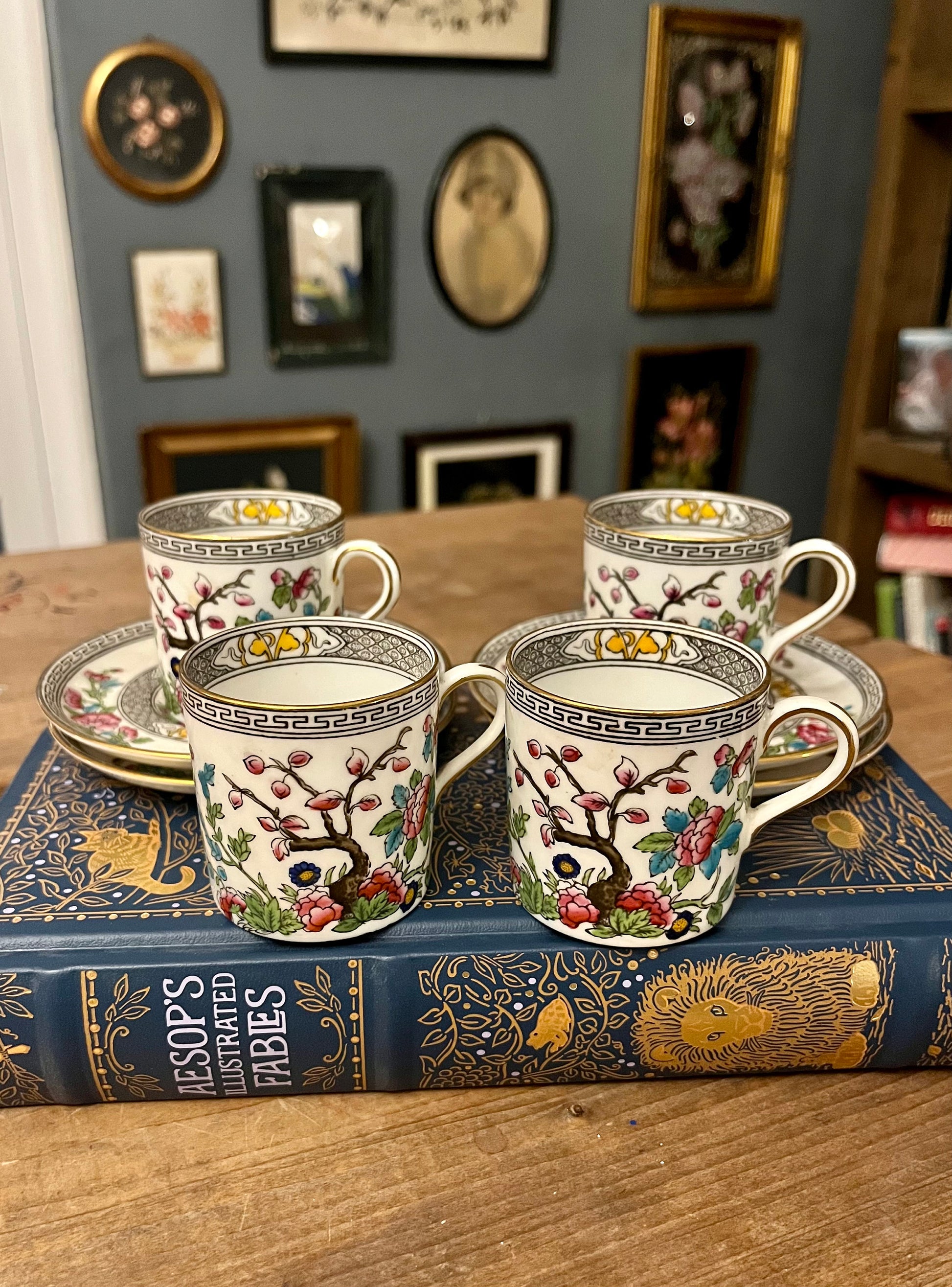 Beautiful Set of Four Antique Aynsley Indian Tree Demitasse Cups and Saucers