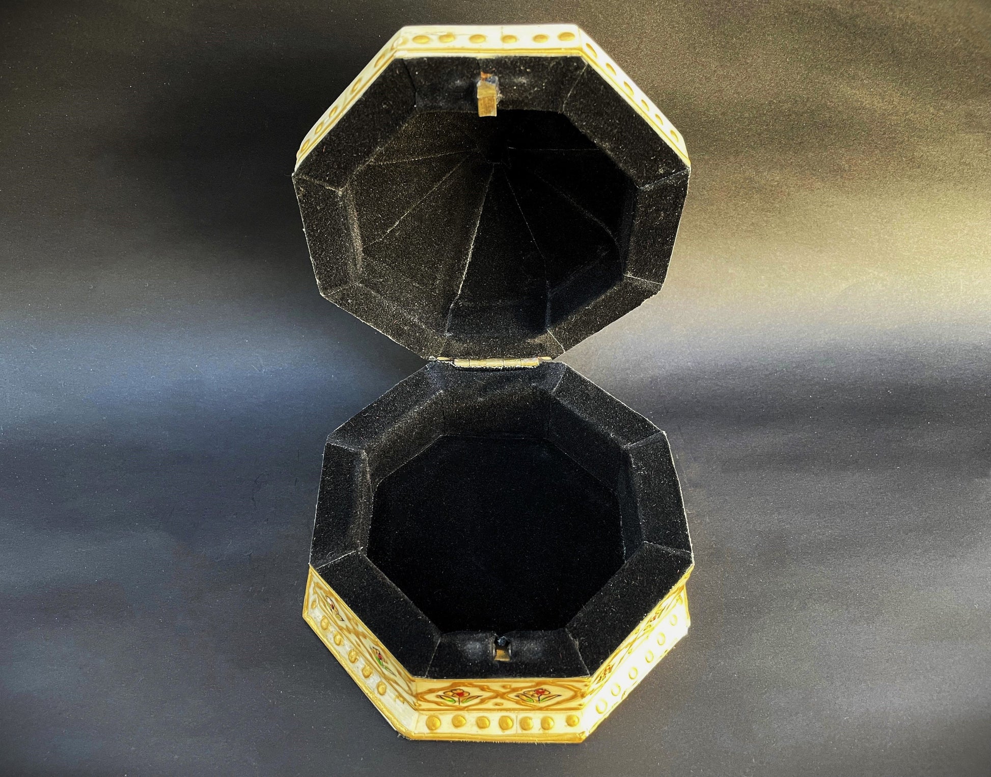 Handmade Jewellery Box Octagonal Rajasthan India Hand Painted Folk Art