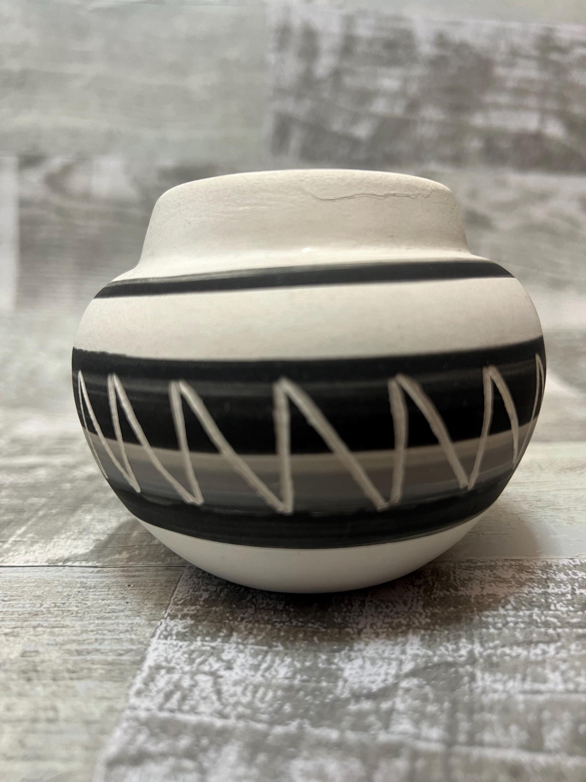 Set of 3 Native American Hand Painted Pottery Vase and Pots Signed S. Deer VTG