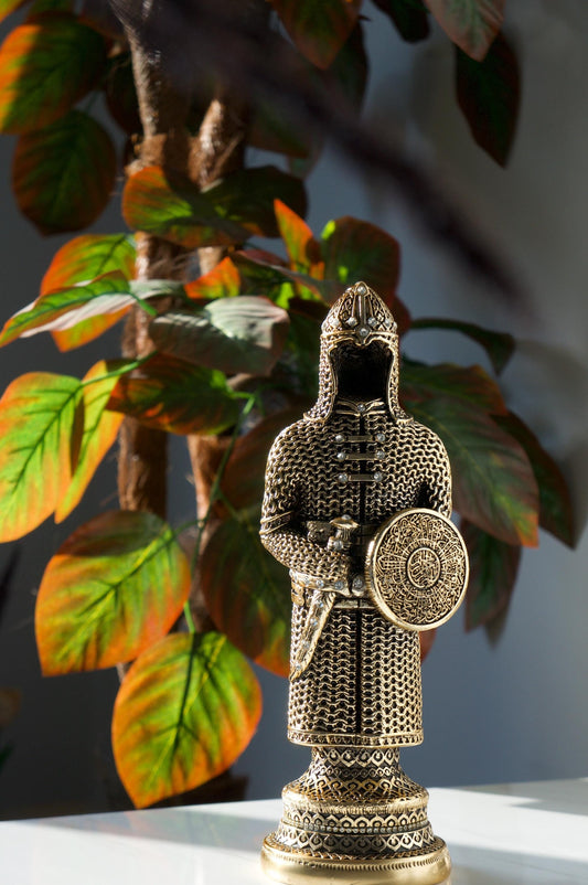 Islamic Warrior Armor Figurine with Surah Al-Isra Shield Perfect Muslim Home Decor Islamic Gift Trinket for Housewarming Special Occasions