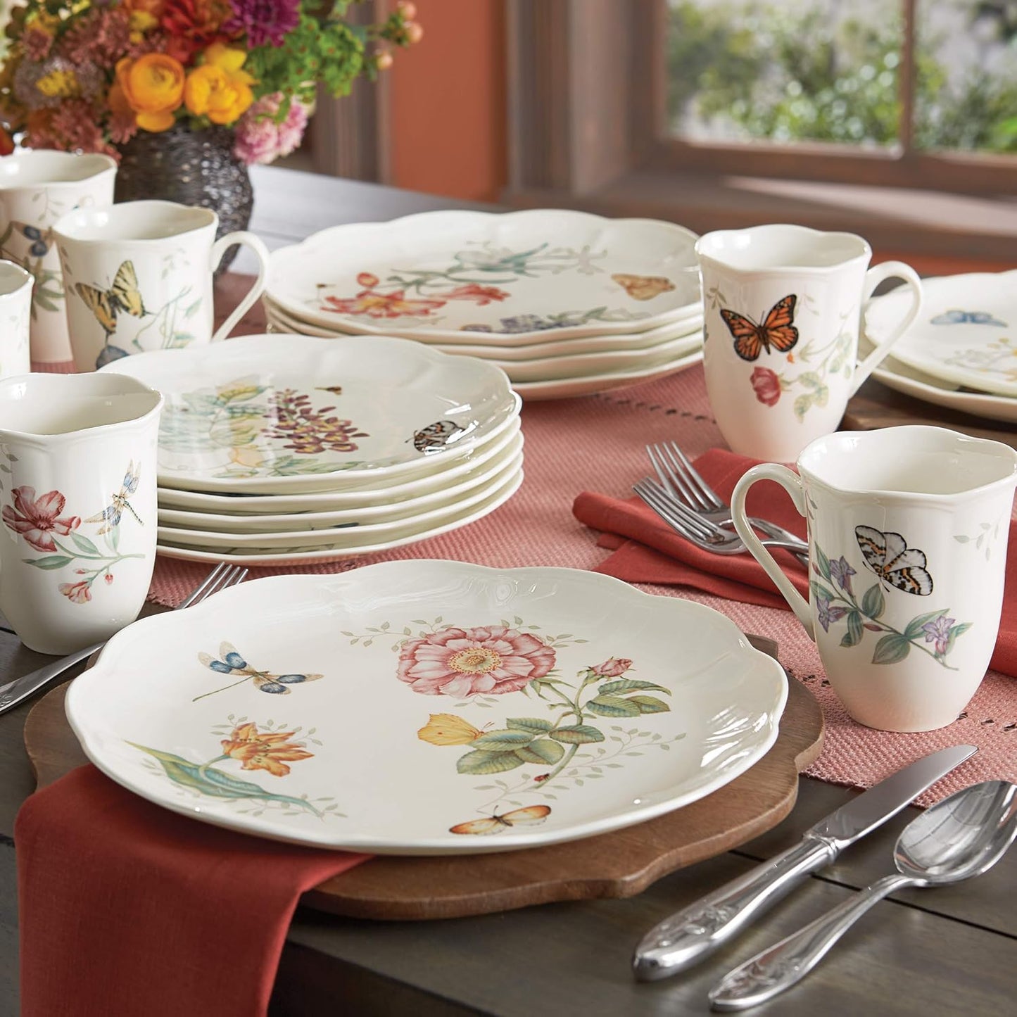 6342794  Butterfly Meadow 18-Piece Dinnerware Set White