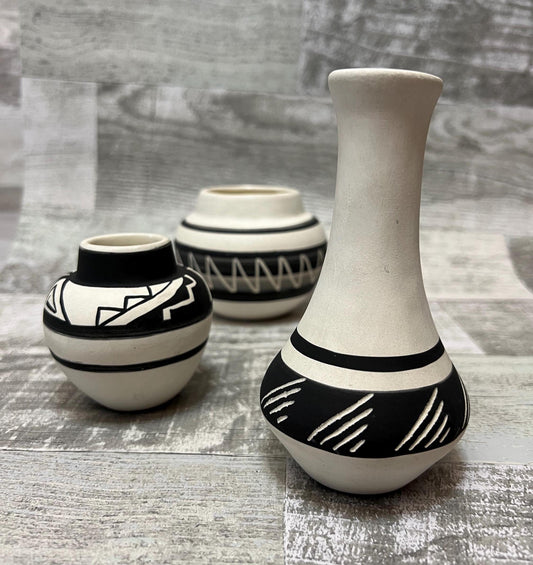 Set of 3 Native American Hand Painted Pottery Vase and Pots Signed S. Deer VTG